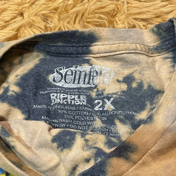 Seinfeld T shirt - Picture 2 of 2
